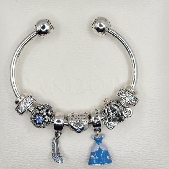 💫Authentic Pandora DISNEY CINDERELLA 8pc BRACELET GIFT SET🎁 - Picture 2 of 12
